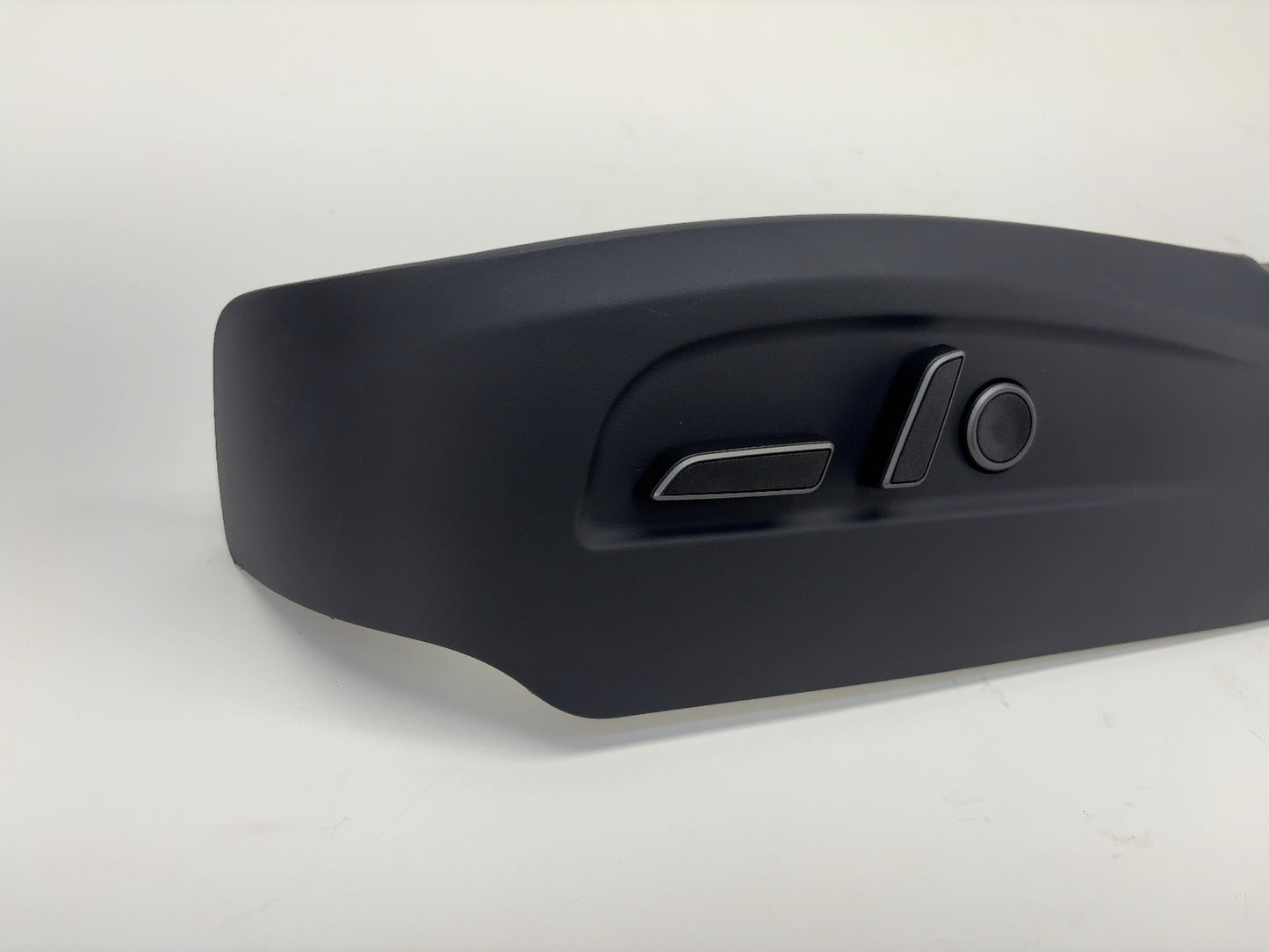 2025 Tesla Model 3 Highland Left Seat Trim With Buttons 2002256-00-D