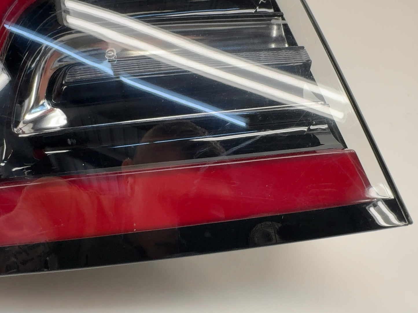 2021 Tesla Model 3 Tail Lamp Rear Bodyside Left 1077397-00-G