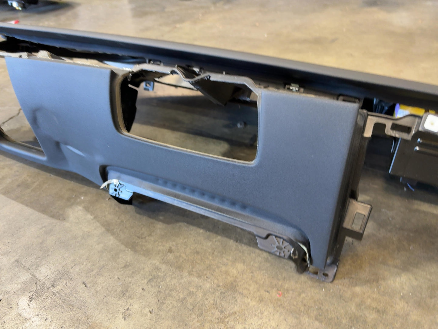 2021-2025 Tesla Model Y Dash Panel With Airbag 1077823-00-G