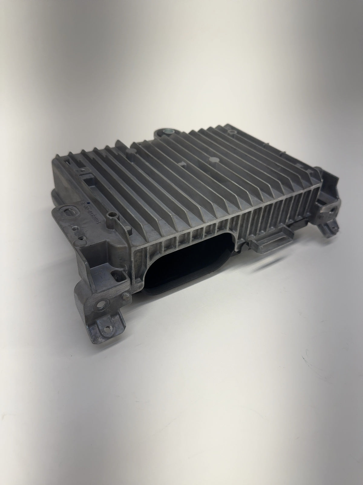 2025 Tesla Model 3 Highland Front Body Controller 1569303-00-B