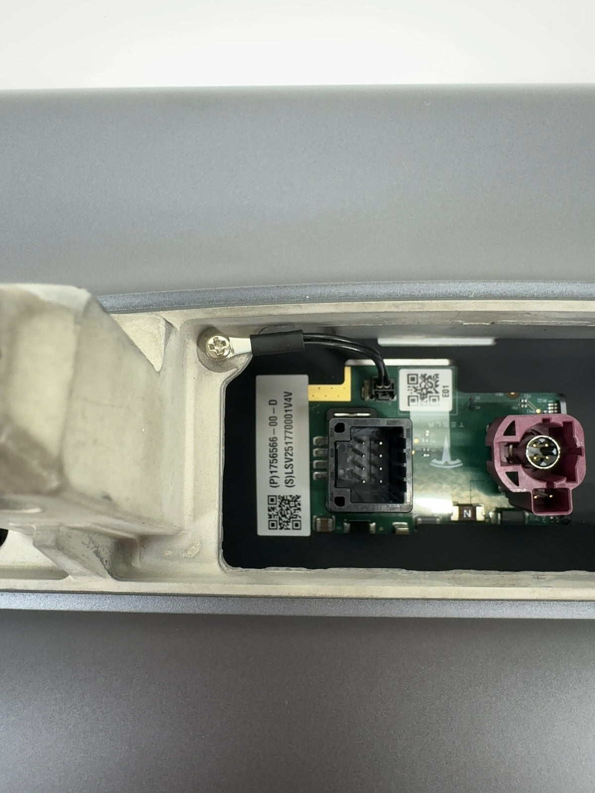 2024-2026 Tesla Model 3 Highland Center Display 1756566-00-D