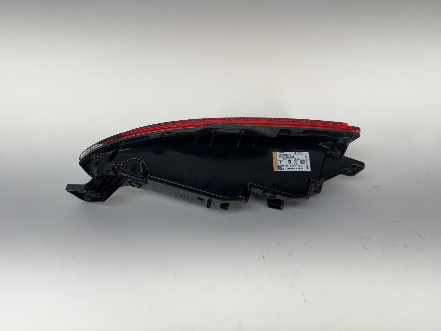 2025 Tesla Model 3 Highland Rear Bumper Right Light 1712514-00-E