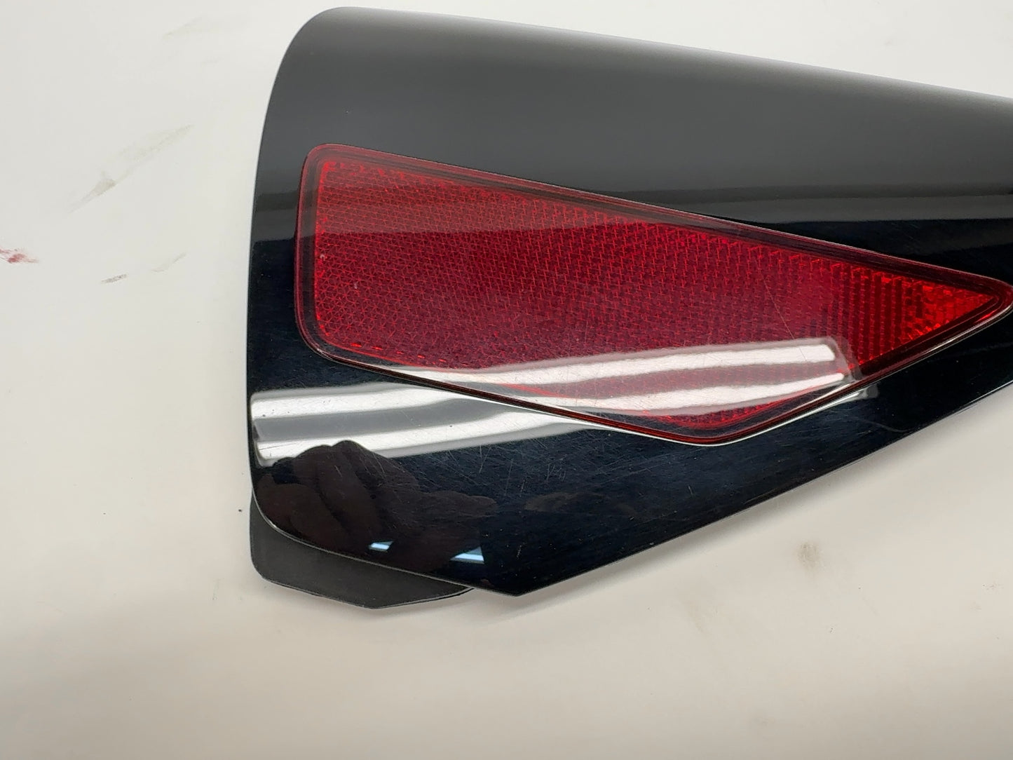 2021-2023 Tesla Model 3 Right Quarter Reflector 1518783-00-B
