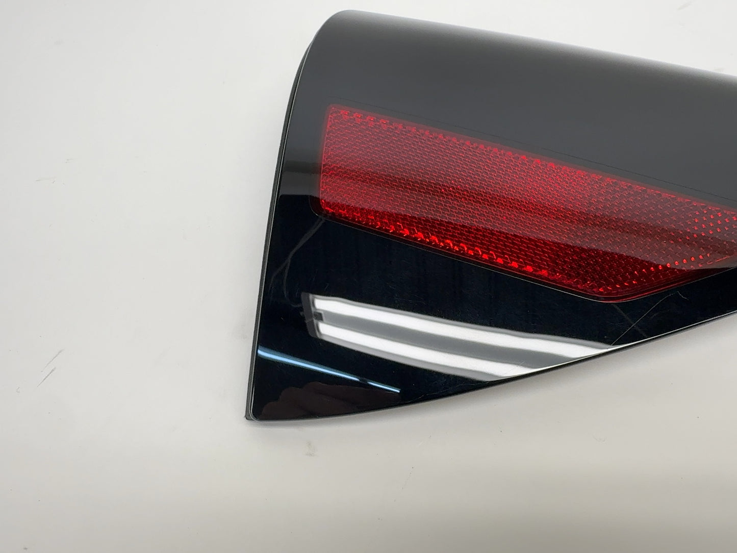 2025-2026 Tesla Model 3 Highland Right Quarter Reflector 1715105-30-A