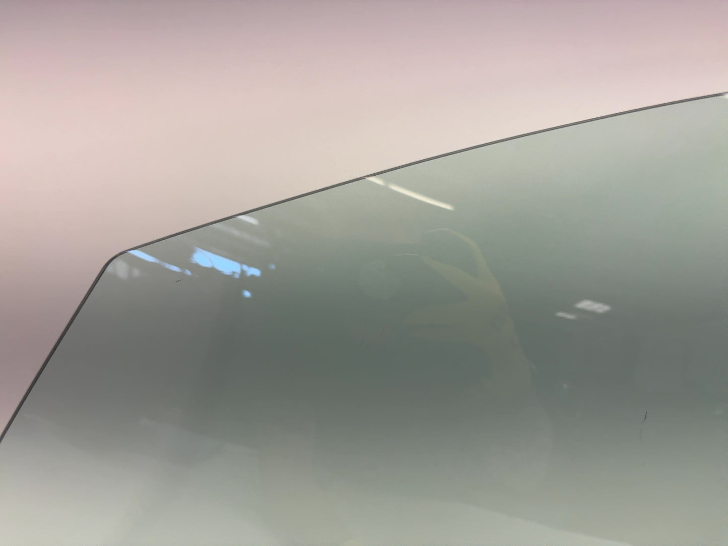 2022-2023 Tesla Model Y Front Left Door Glass Laminated 1582616-00-B