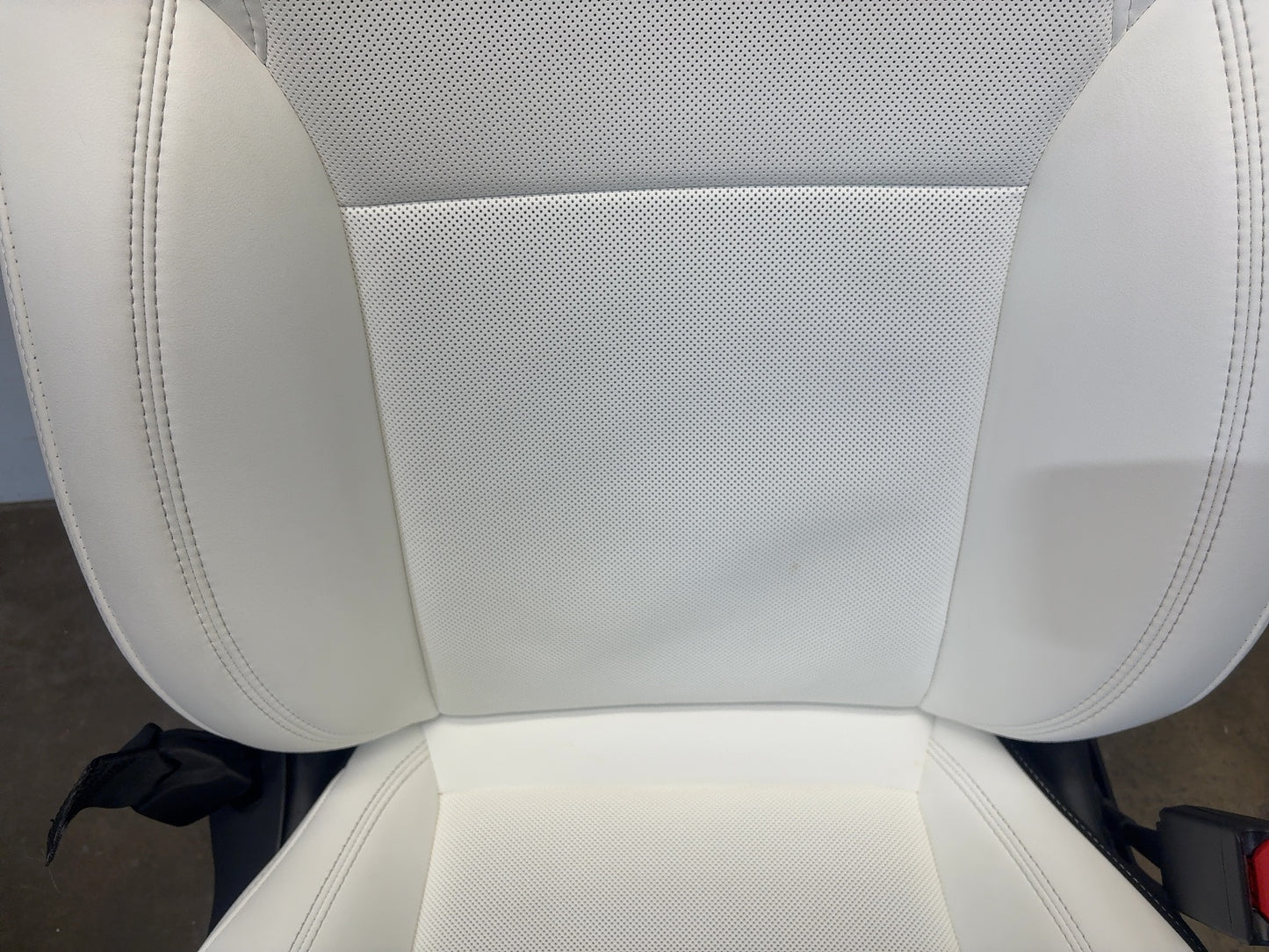 2023-2026 Tesla Model 3 Highland Front Right Seat Assembly 7754324-02-B