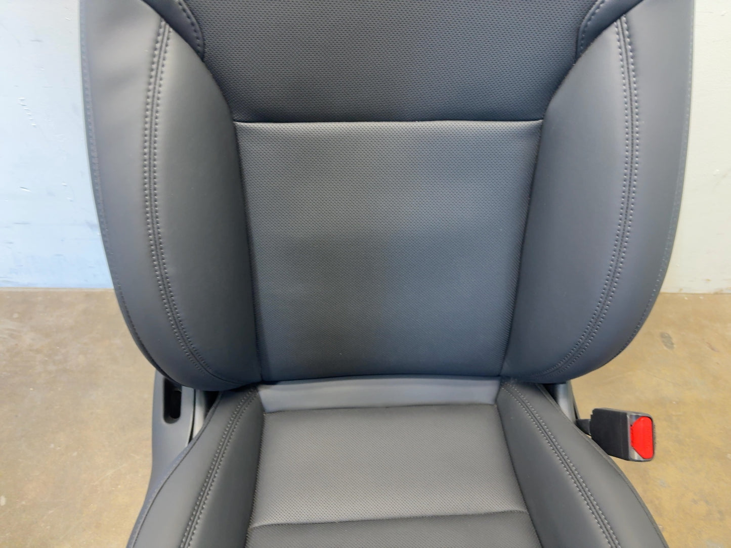 2025-2026 Tesla Model 3 Highland Front Right Seat Assembly 7754324-01-B