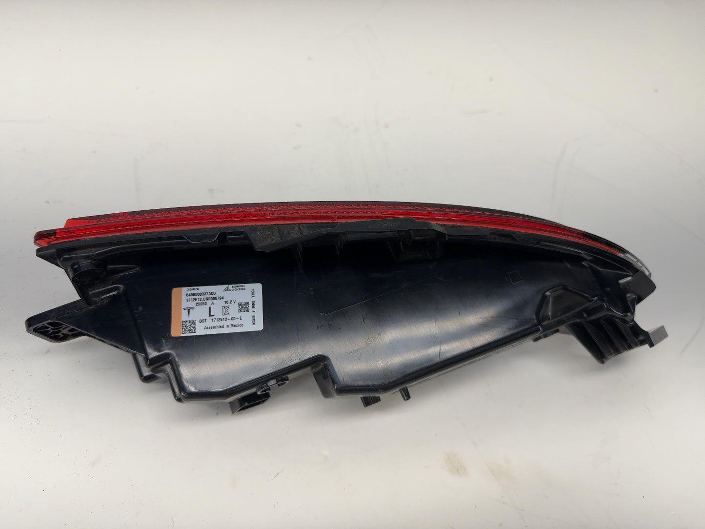 2025-2026 Tesla Model 3 Highland Rear Bumper Left Light 1712513-00-E