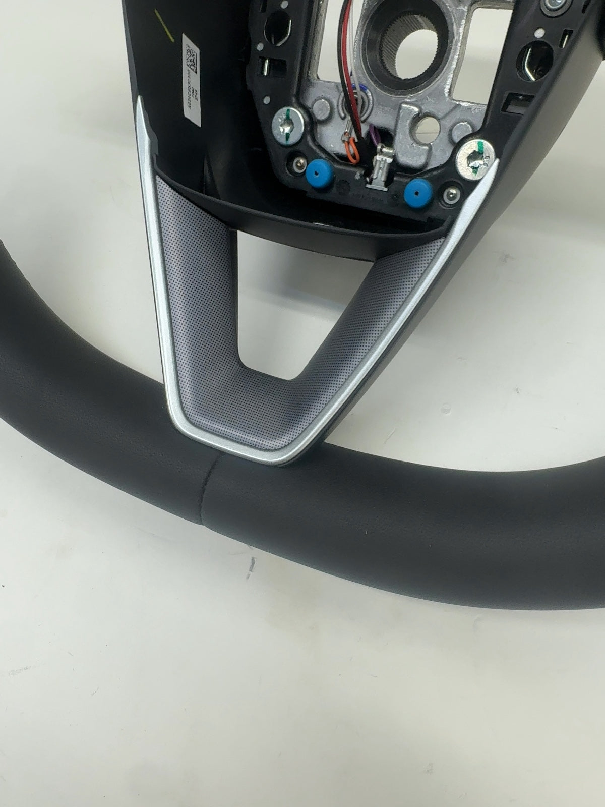 2025 Tesla Model 3 Highland Steering Wheel Pur Leather 1735339-00-G