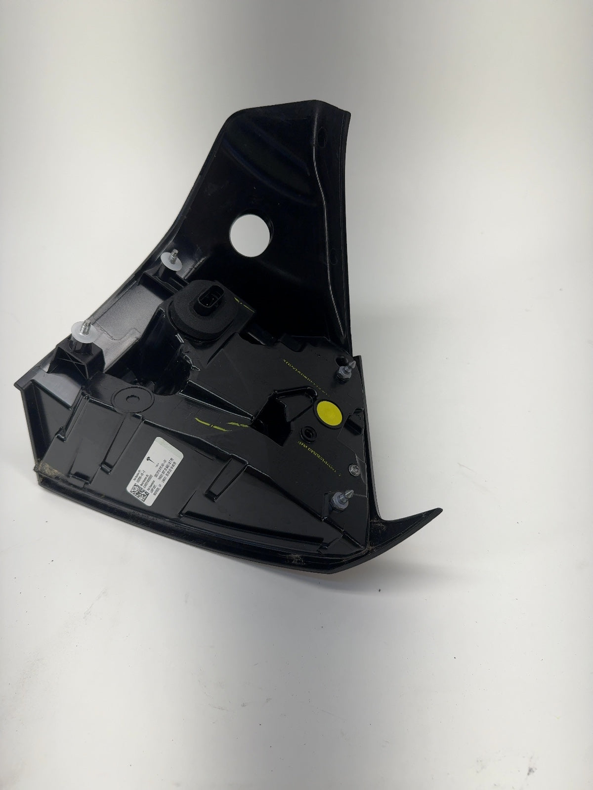 2021-2025 Tesla Model Y Left Tail Lamp Quarter Mounted Global 1502086-00-D