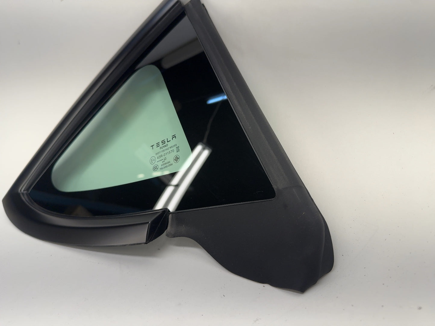 2025 Tesla Model 3 Highland Rear Quarter Glass Right Black 1915484-20-C