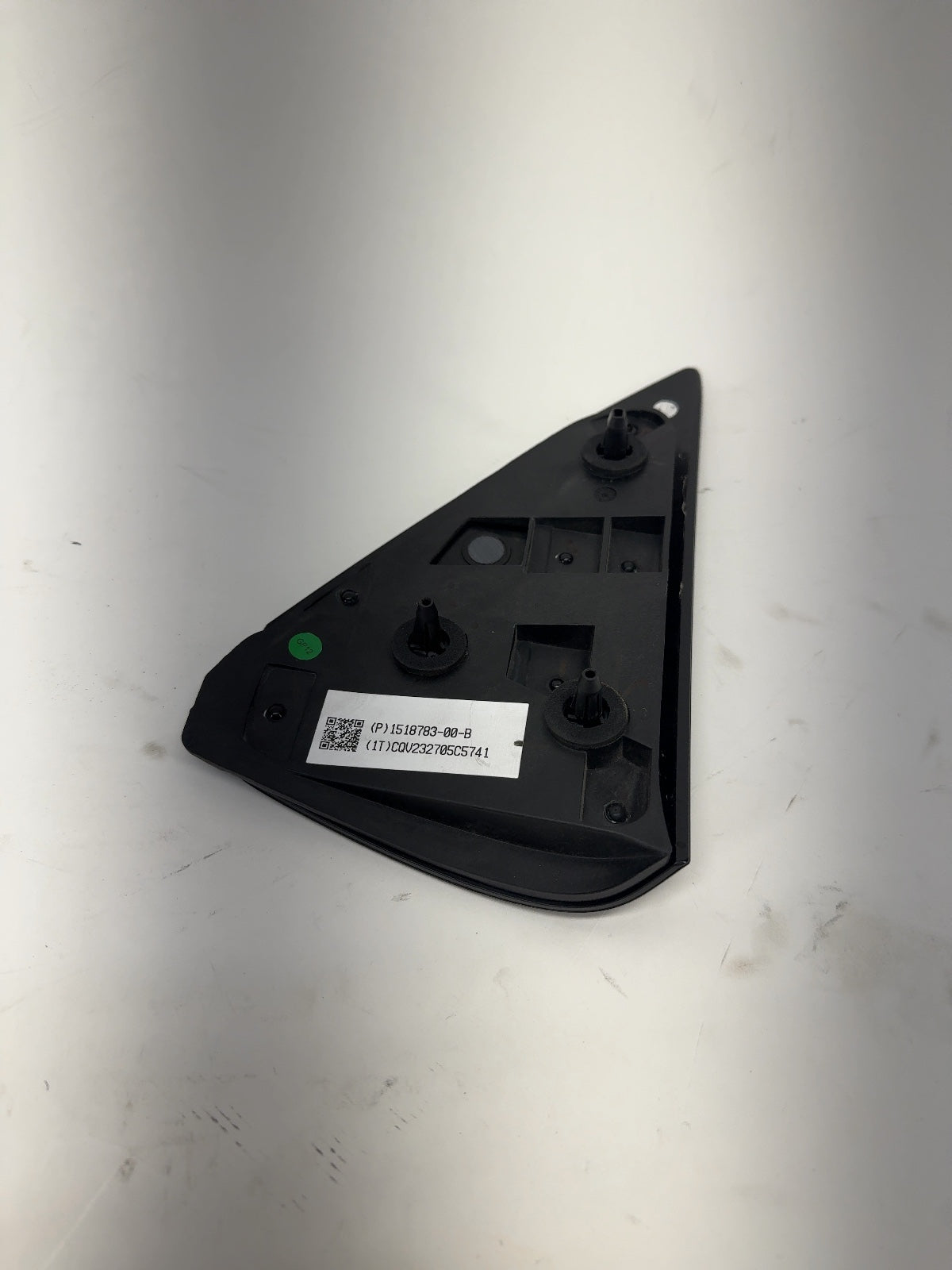 2021-2023 Tesla Model 3 Right Quarter Reflector 1518783-00-B