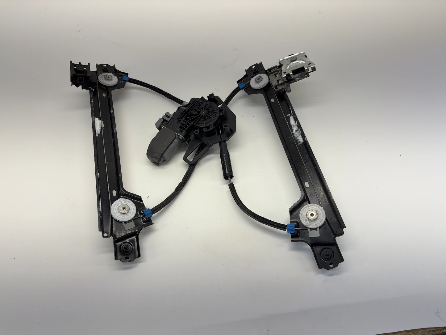 2018 Tesla Model X Rear Right Door Window Regulator 1028821-00-E