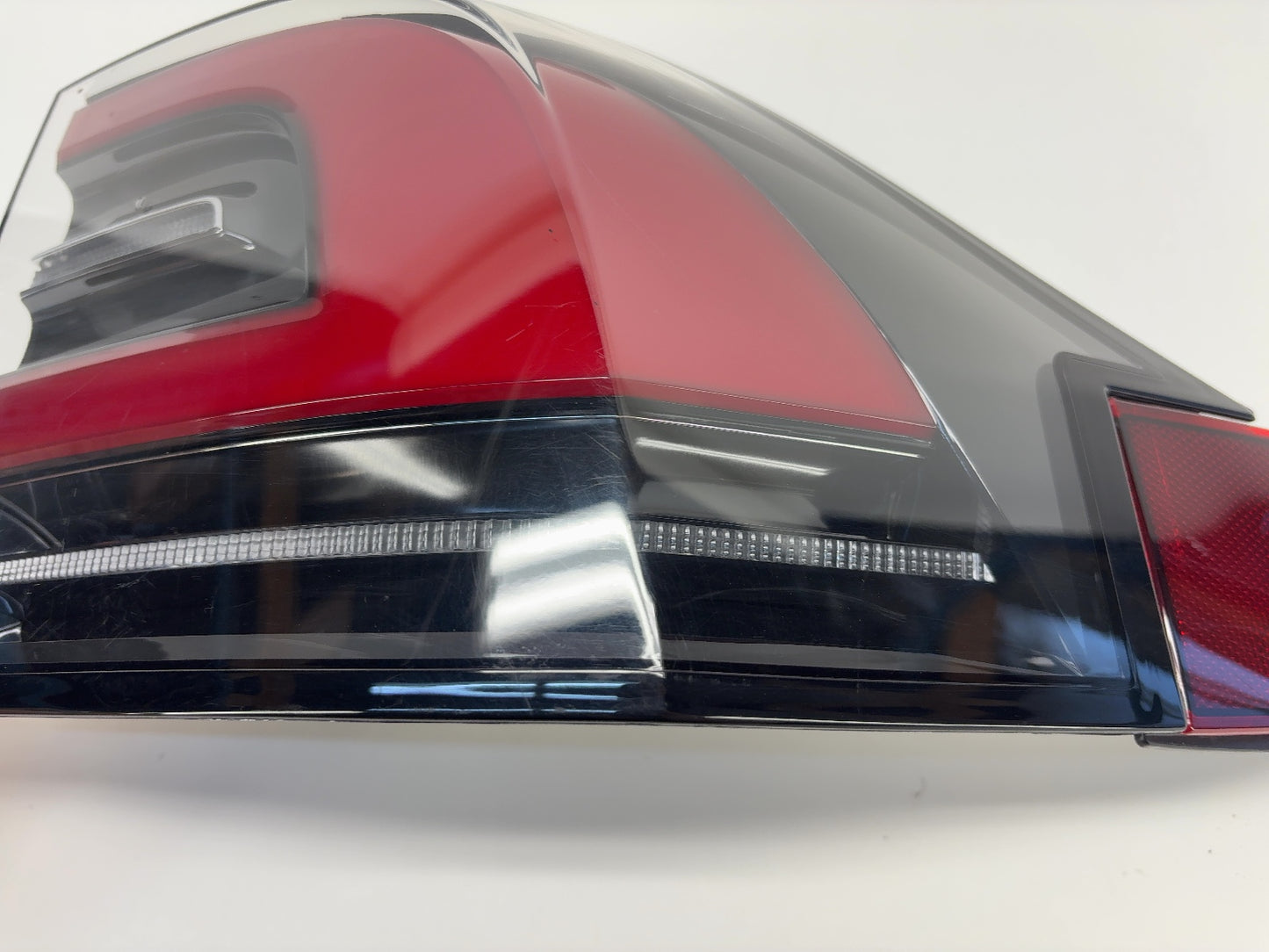 2020 Tesla Model X Right Tail Lamp Quarter Mounted 1034333-00-B