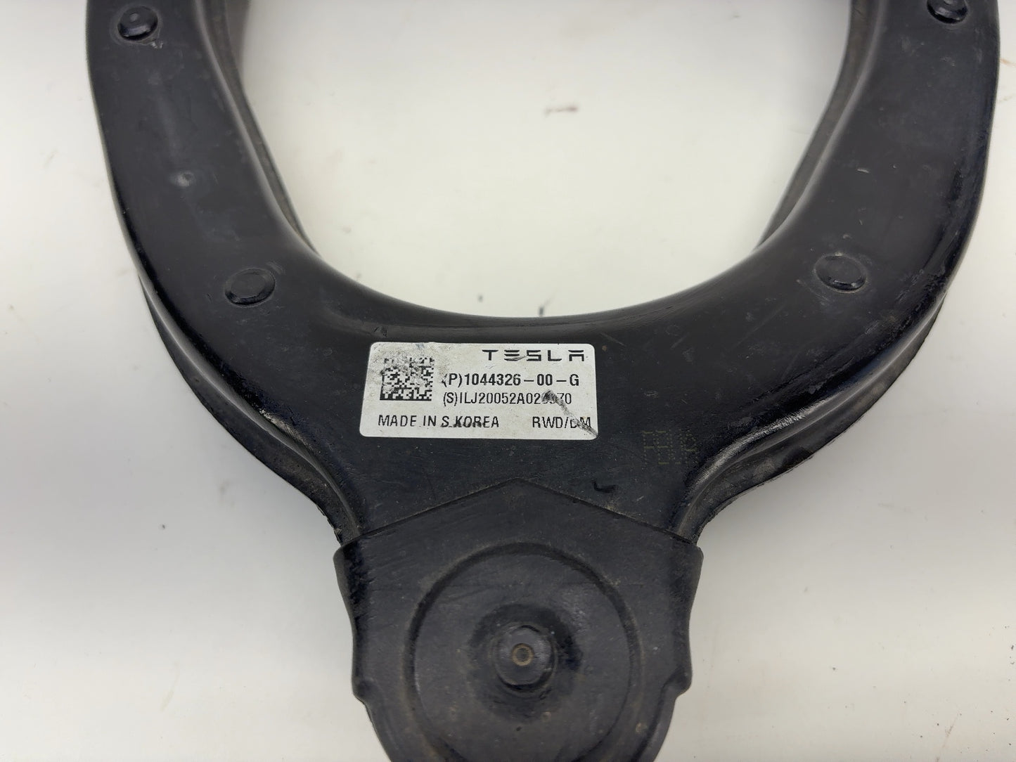 2020 Tesla Model 3 Front Right Upper Control Arm 1044326-00-G