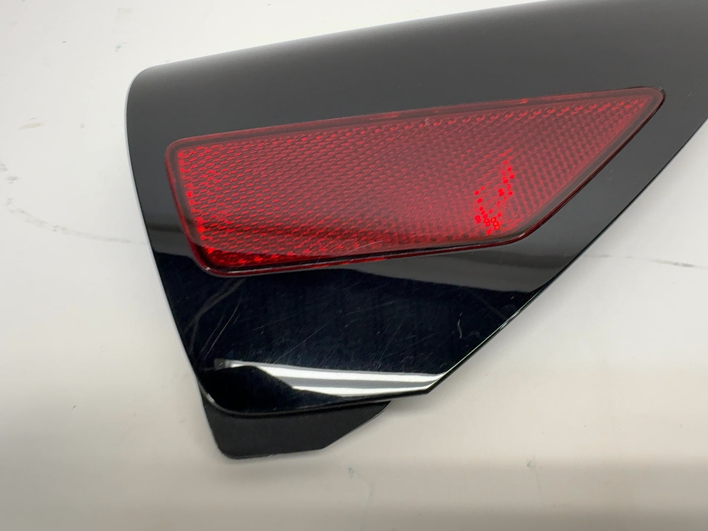 2021-2022 Tesla Model 3 Right Quarter Reflector 1518783-00-A