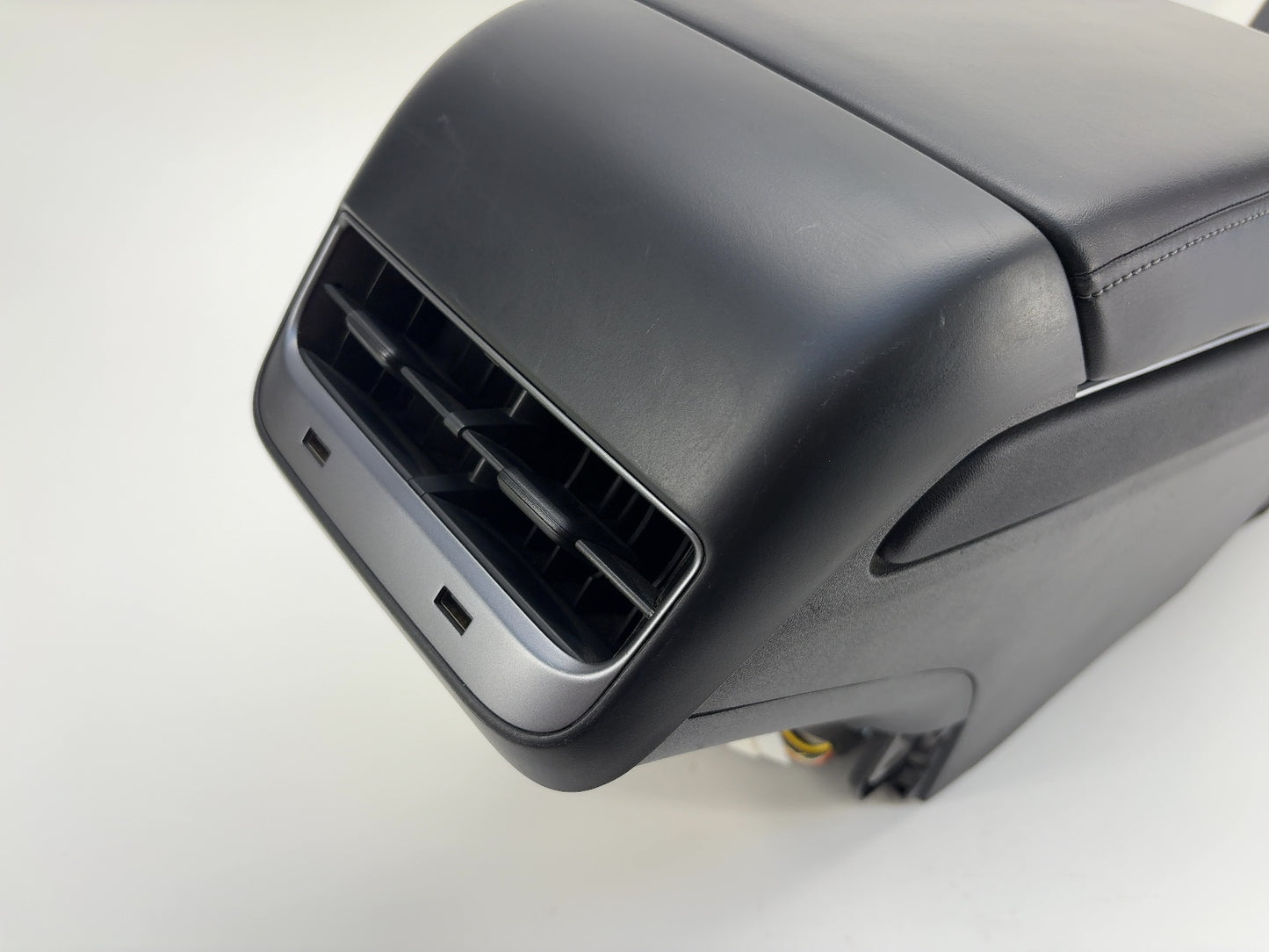 2018 Tesla Model 3 Center Console 1087900-00-D