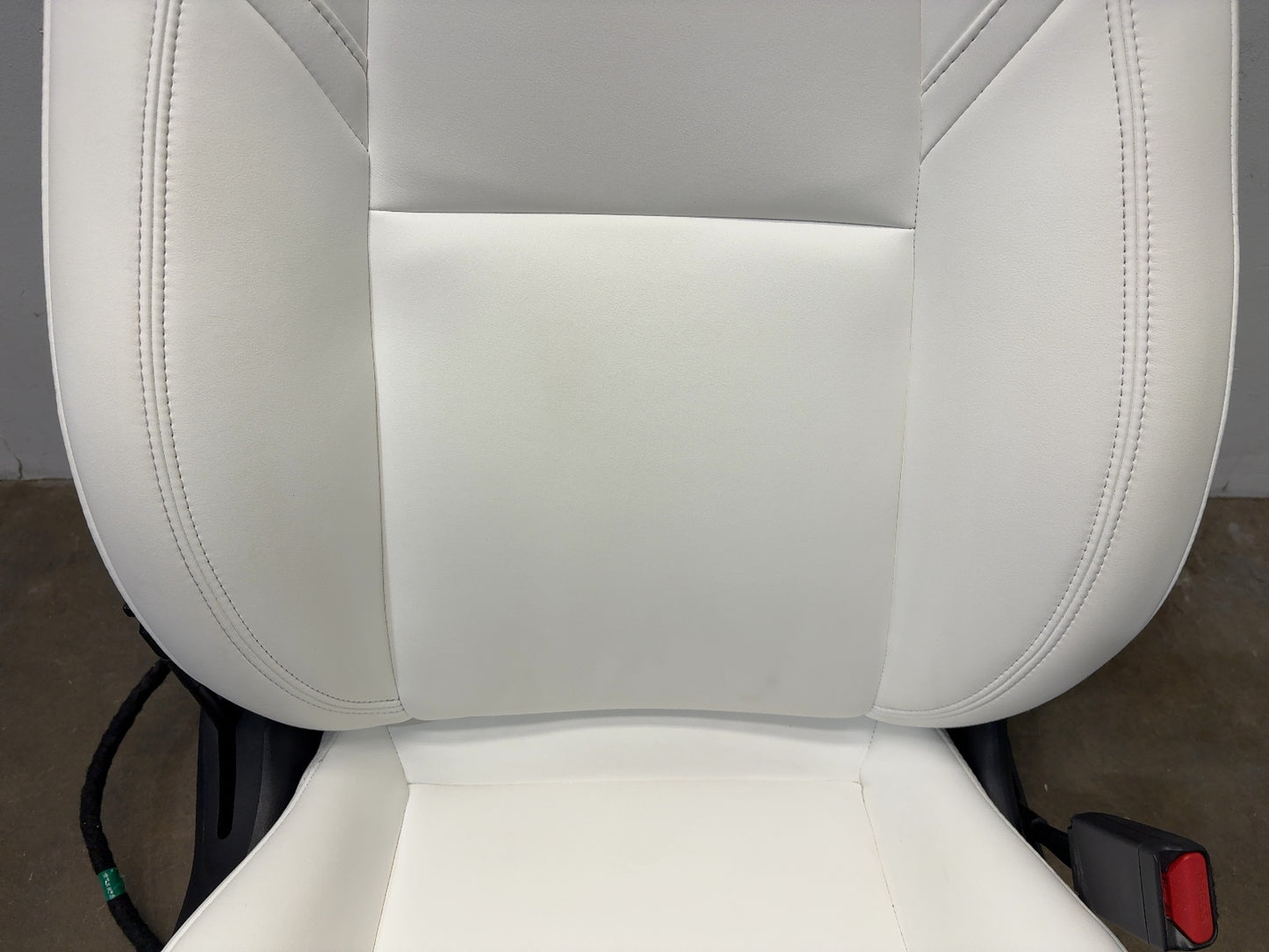 2023 Tesla Model 3 Front Right Seat Assembly 7654324-02-D