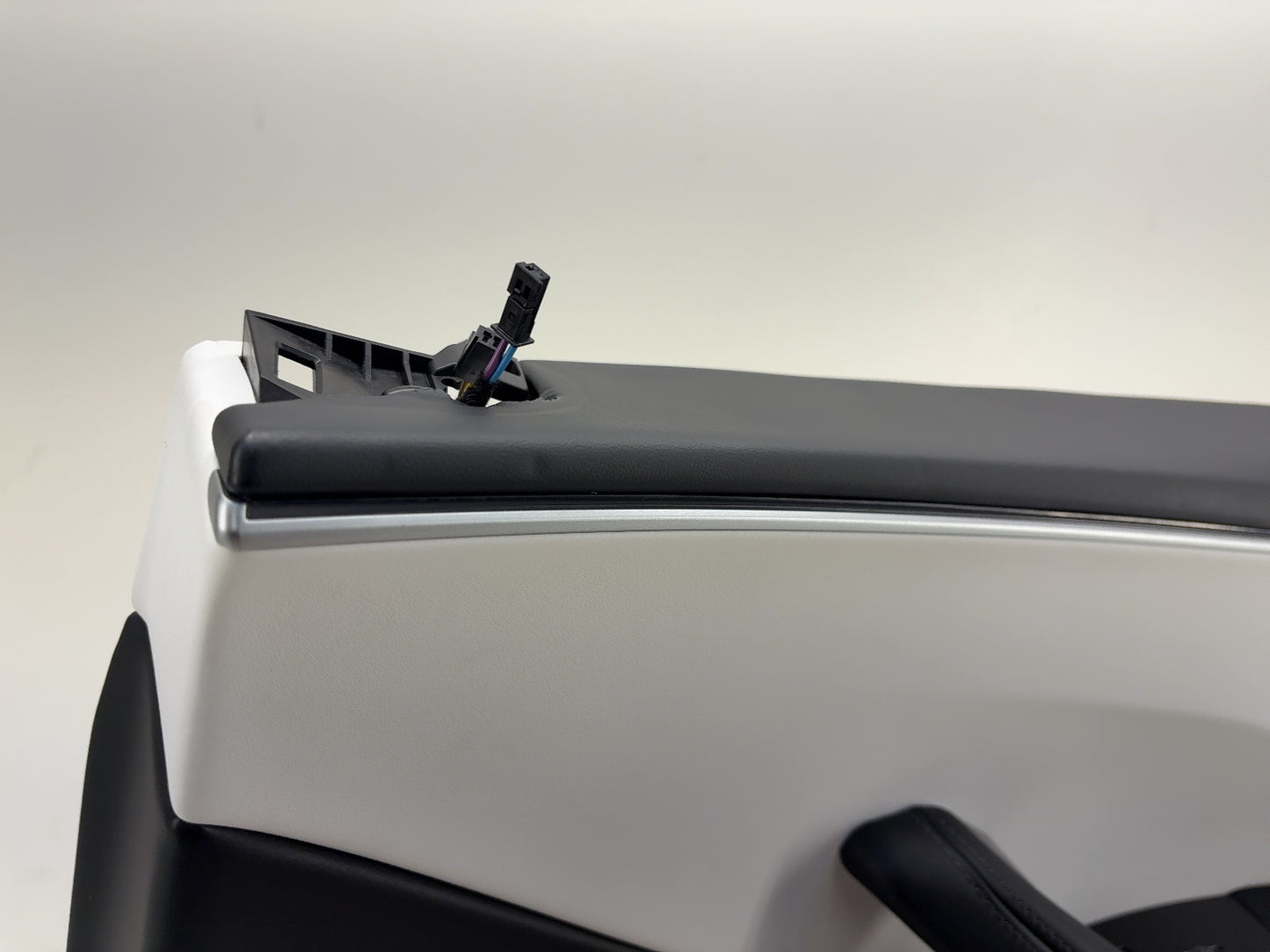 2025 Tesla Model 3 Highland Front Right Door Panel 1776743-20-E