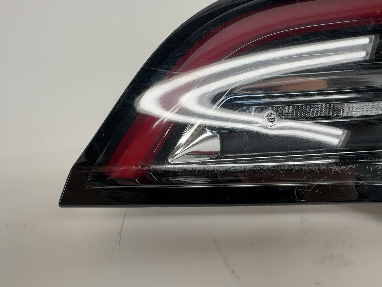 2020-2023 Tesla Model 3 Right Tail Lamp Trunk Mounted 1077402-00-G