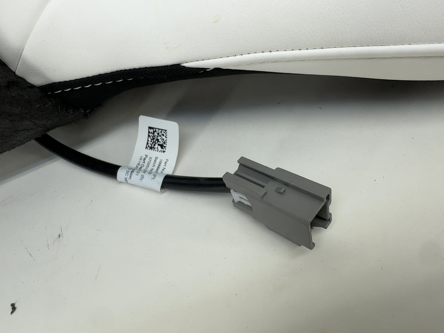 2025 Tesla Model 3 Highland Front Right Seat Lower Cushion White 1997745-02-C