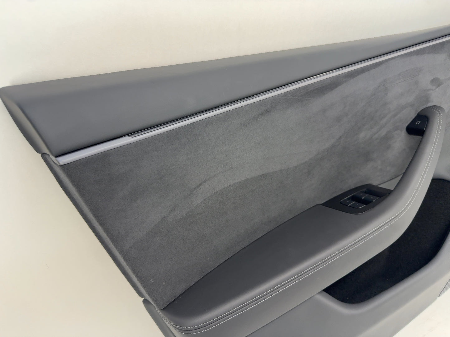 2026 Tesla Model 3 Highland Door Trim Front Left Black 1776731-20-F