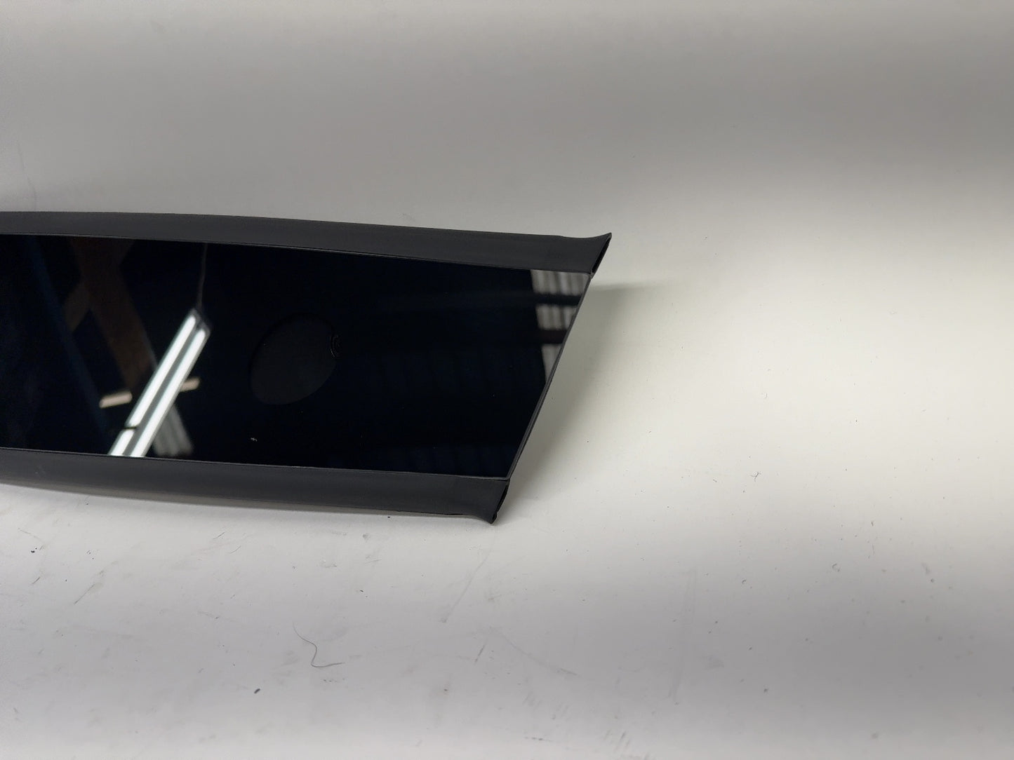 2024-2026 Tesla Model 3 Highland B Pillar Glass w Camera Right 1734279-00-H