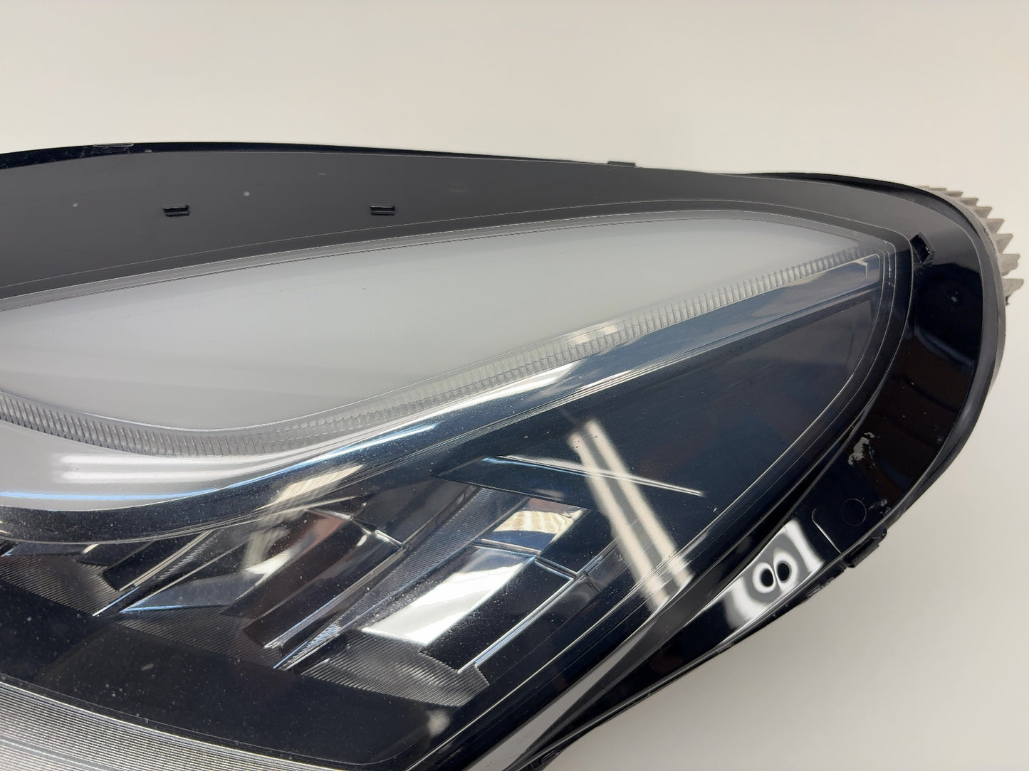 2018-2019 Tesla Model 3 Left Headlamp 1077371-10-I