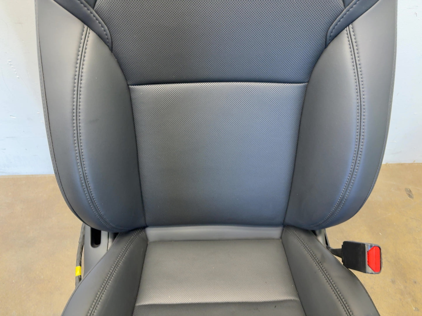 2025-2026 Tesla Model 3 Highland Front Right Seat Assembly 7754324-01-B
