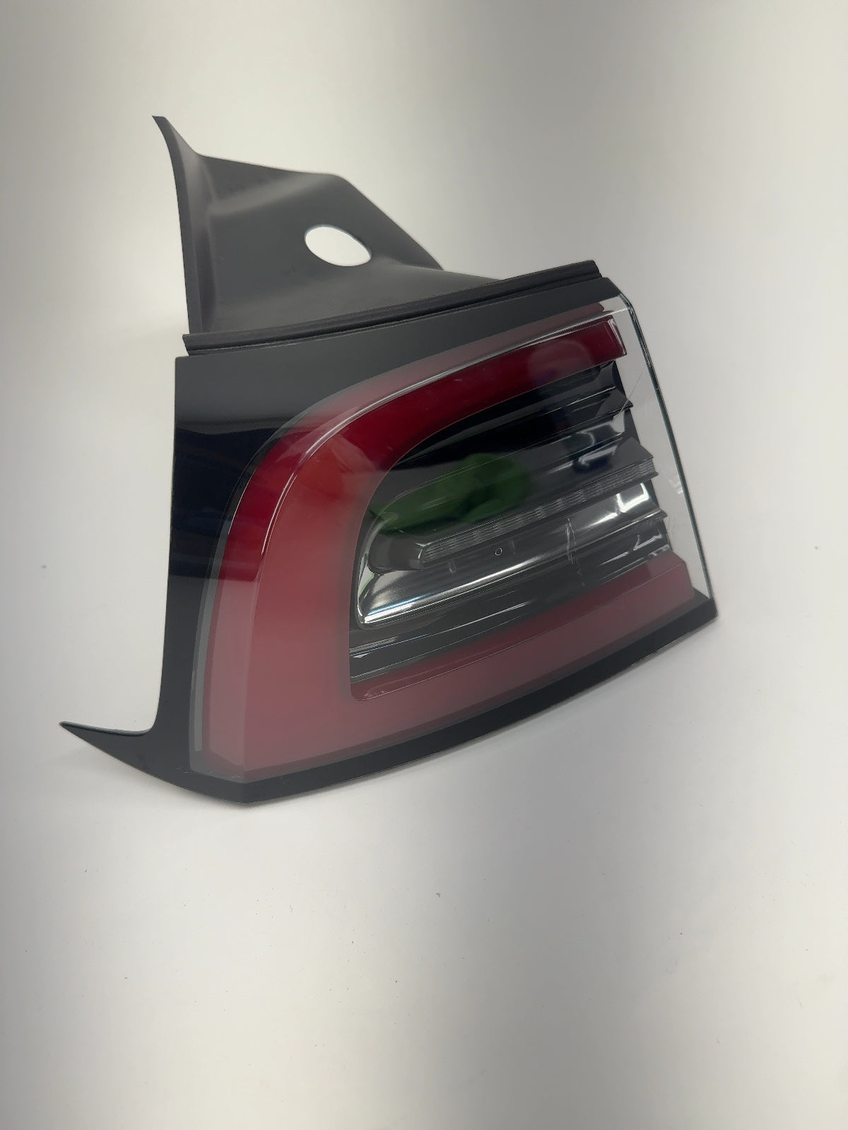2018 Tesla Model 3 Tail Lamp Rear Bodyside Left 1077397-90-E