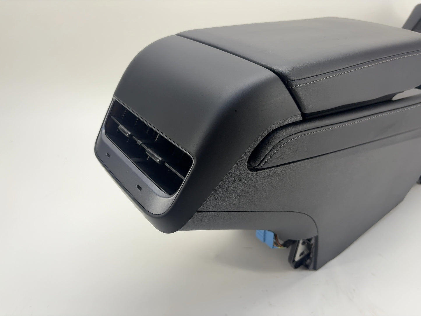 2023 Tesla Model 3 Center Console 1755503-00-F