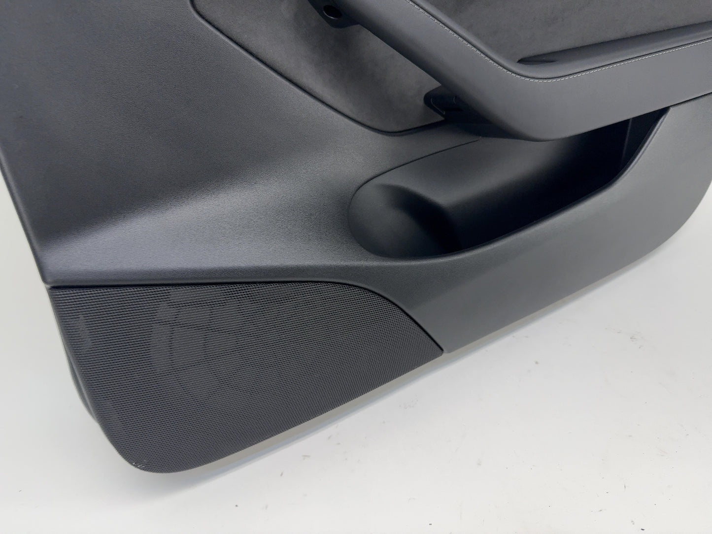 2023-2025 Tesla Model 3 Front Right Door Panel 1803119-00-B