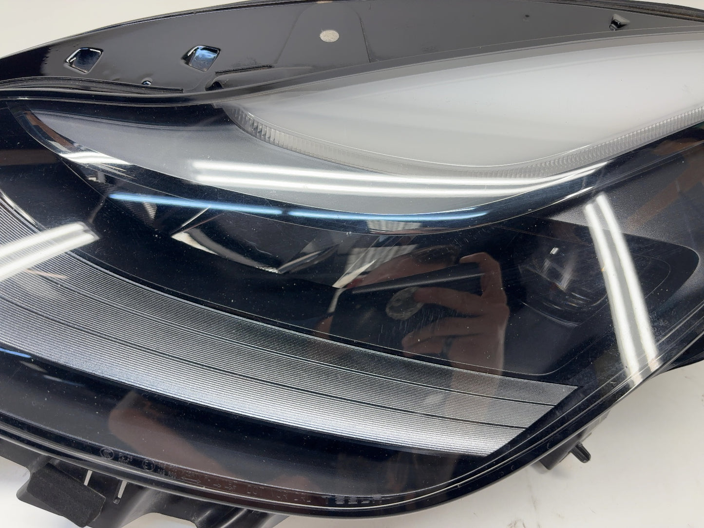 2023 Tesla Model 3 Left Headlamp 1514952-00-D