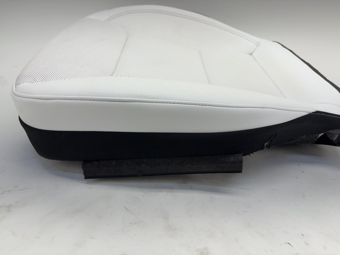 2025 Tesla Model 3 Highland Front Left Lower Seat Cushion 1997744-02-C