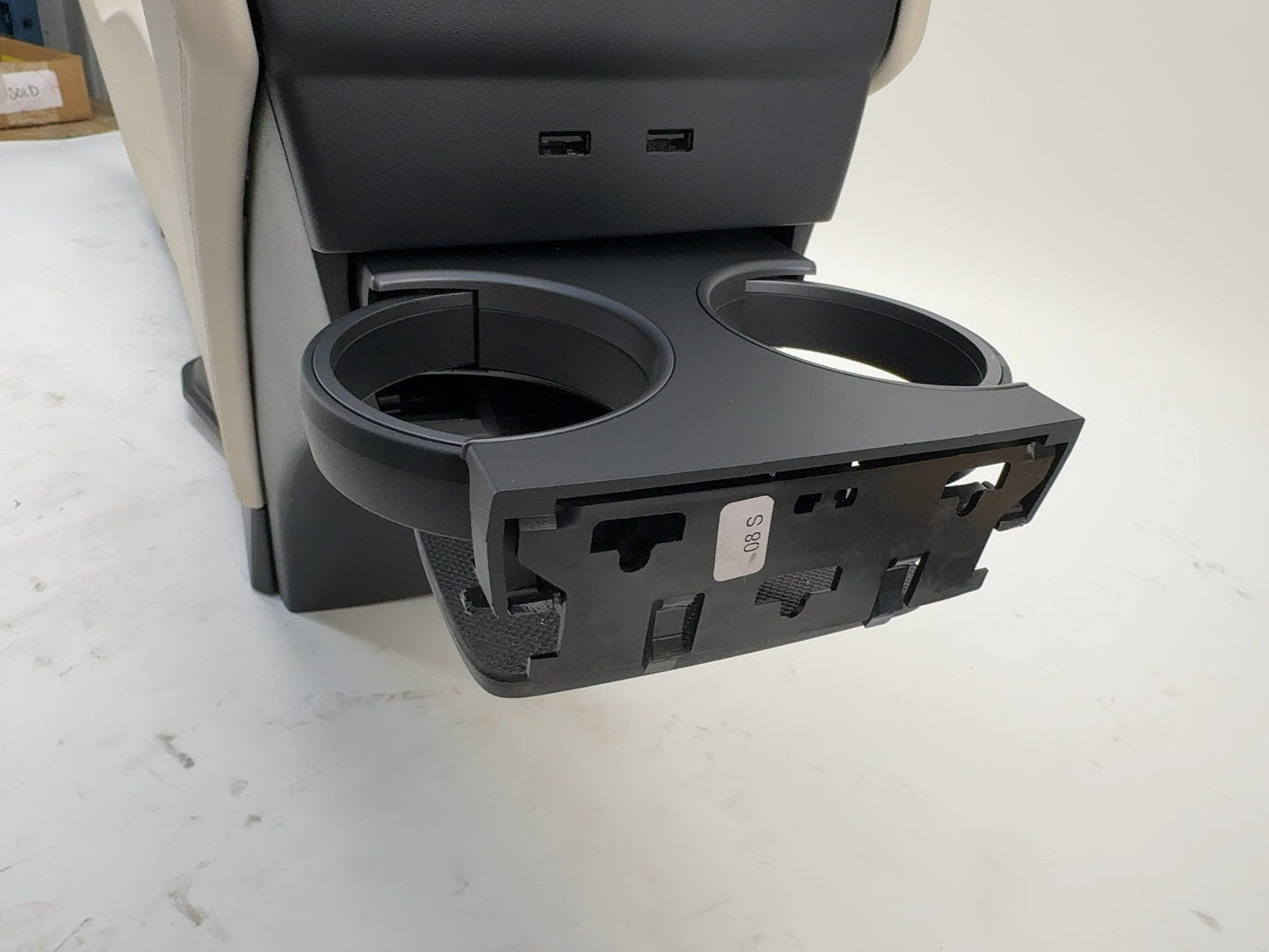2018 Tesla Model S Center Console With Vent Trims 1026728-00-E