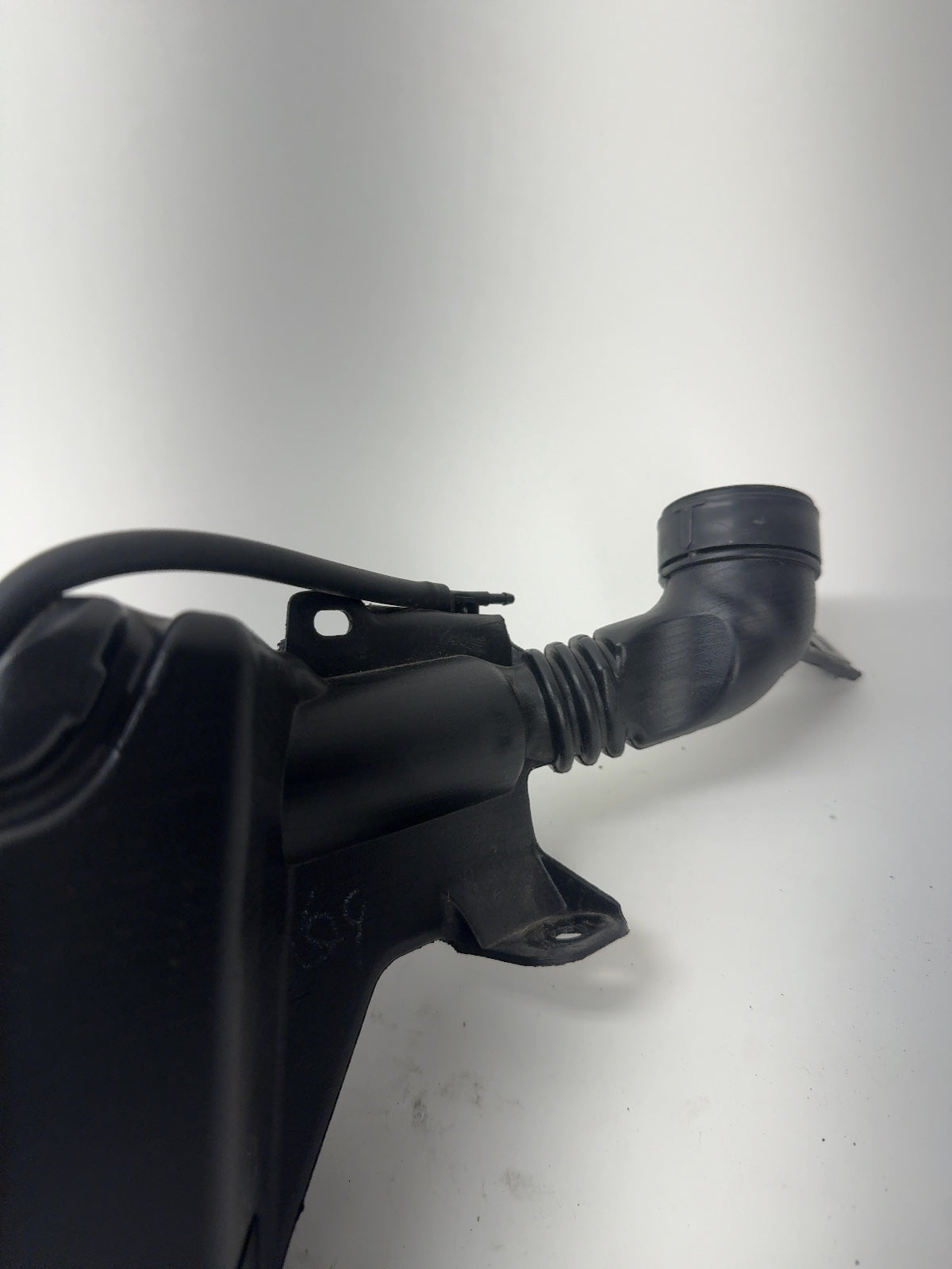 2021 Tesla Model 3 Windshield Washer Tank 1096062-00-G