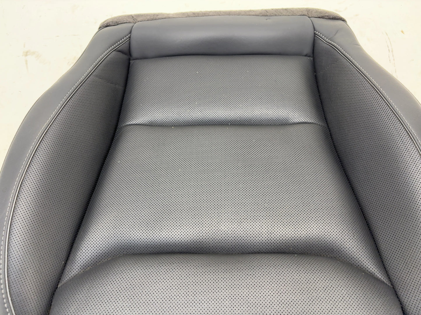 2021 Tesla Model S Front Left Seat Lower Cushion 1568598-LH-A