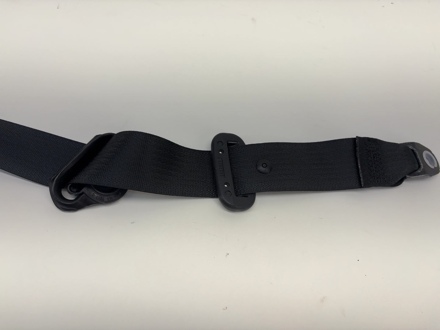 2018 Tesla Model S Second Row Seat Belt Retractor 1023136-05-D