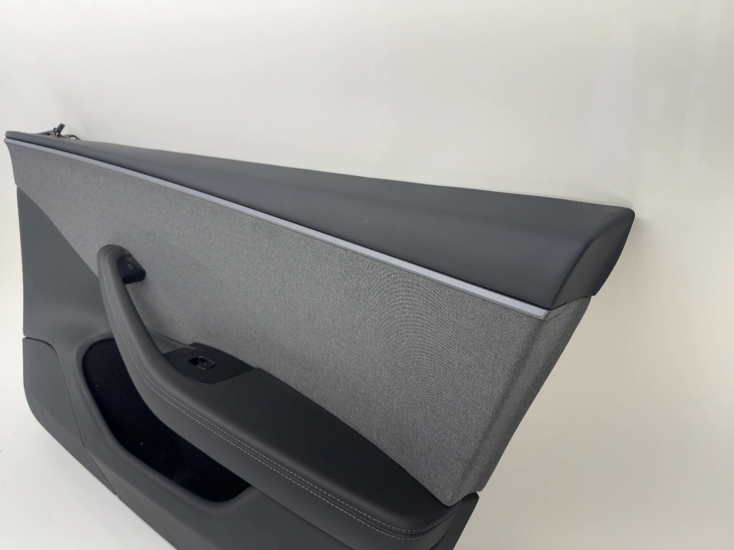 2025 Tesla Model 3 Highland Door Trim Front Right 2161378-20-B