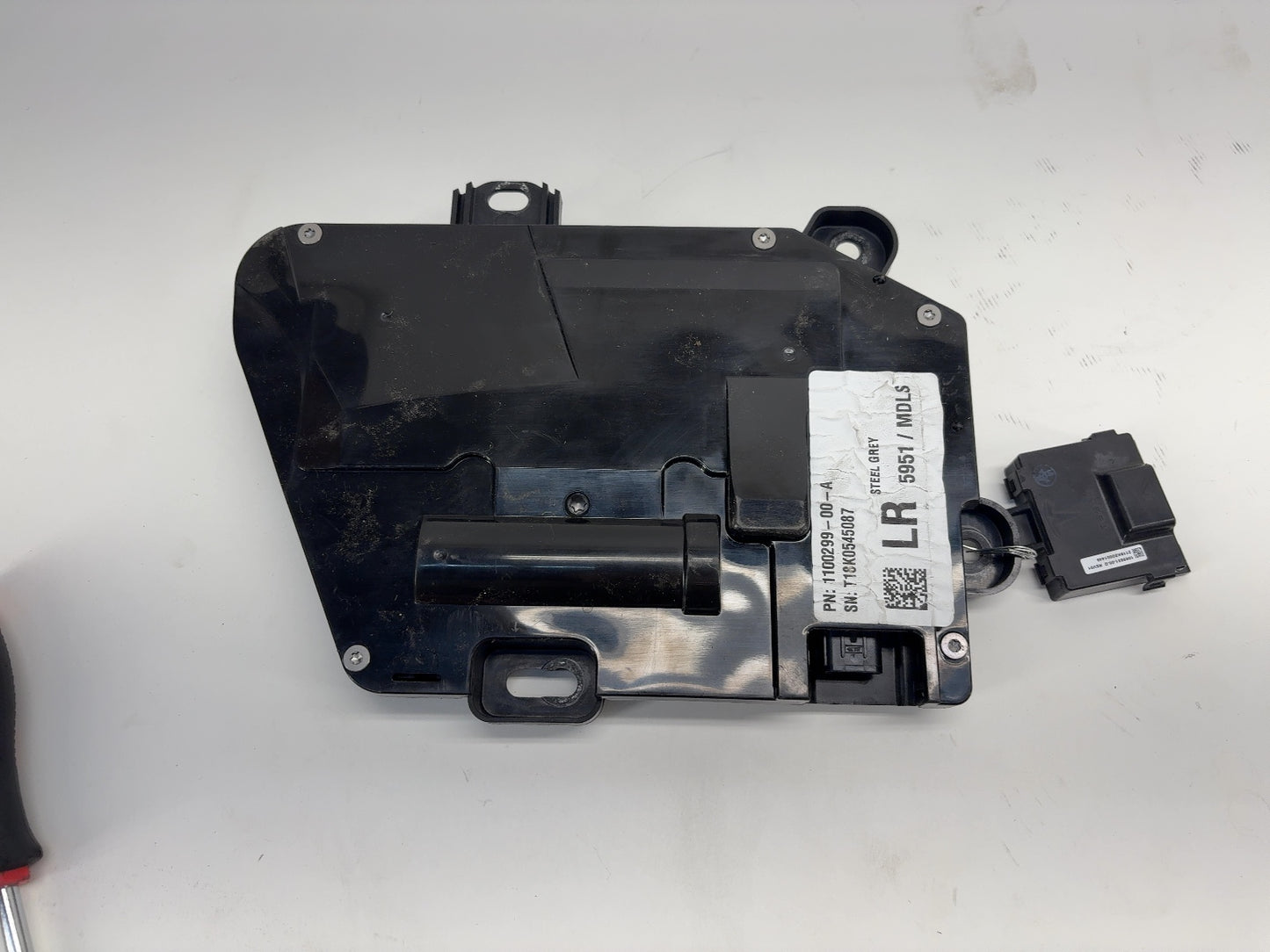 2018 Tesla Model S Rear Exterior Door Handle Left 1100299-01-A