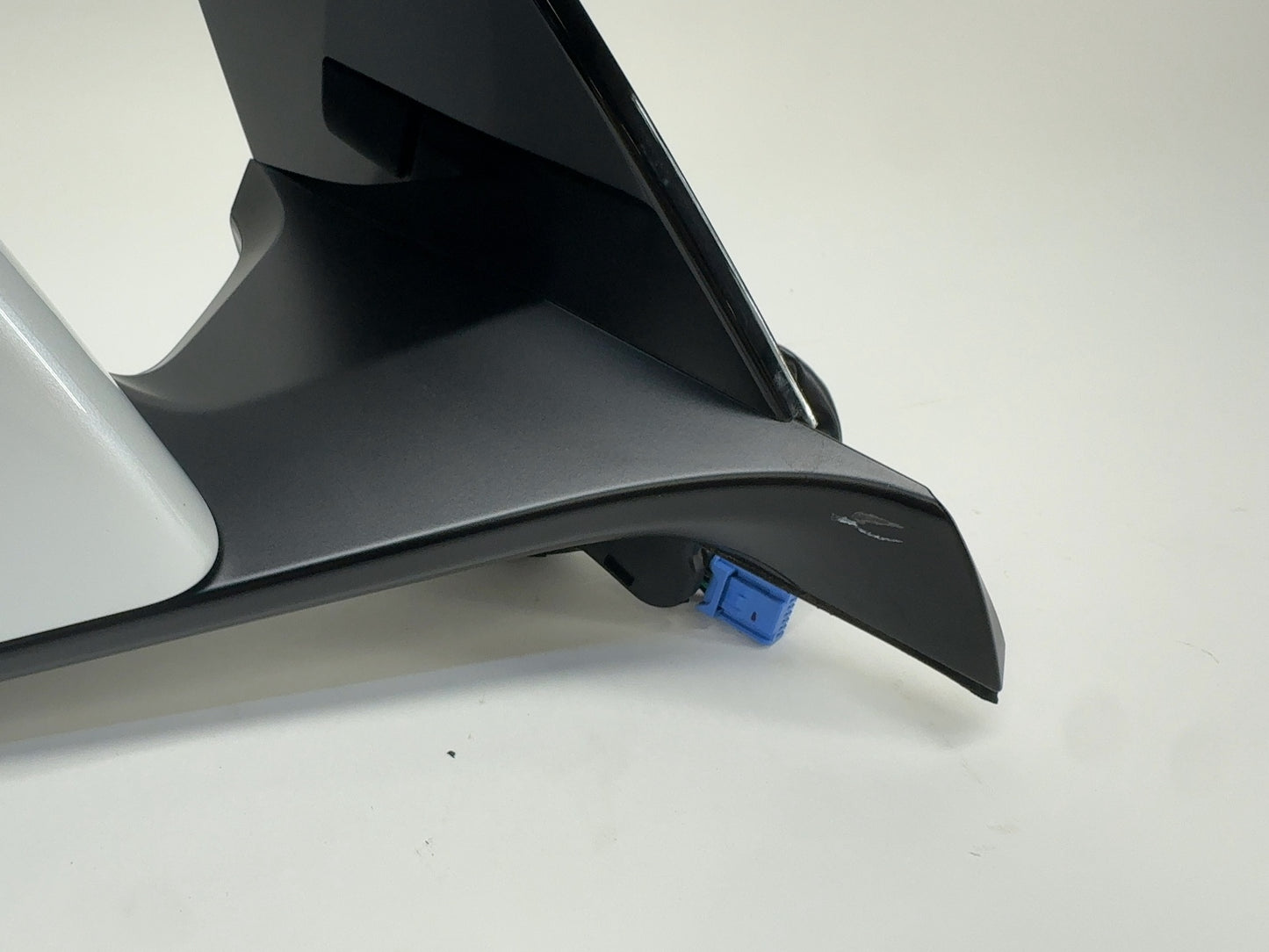 2026 Tesla Model Y Juniper Front Right Door Mirror Assembly 2130970-00-A