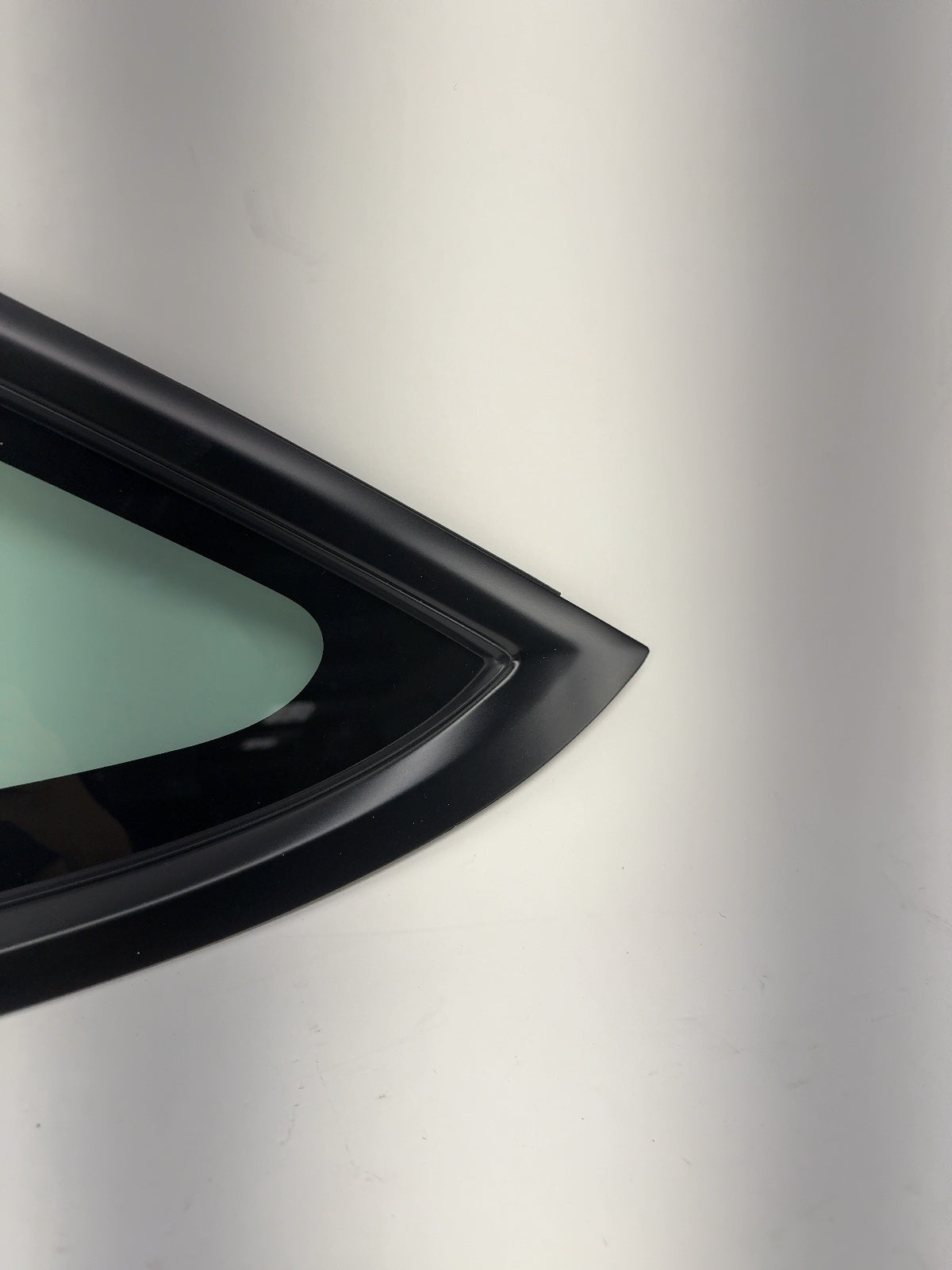 2023 Tesla Model 3 Left Quarter Glass 1514978-01-D