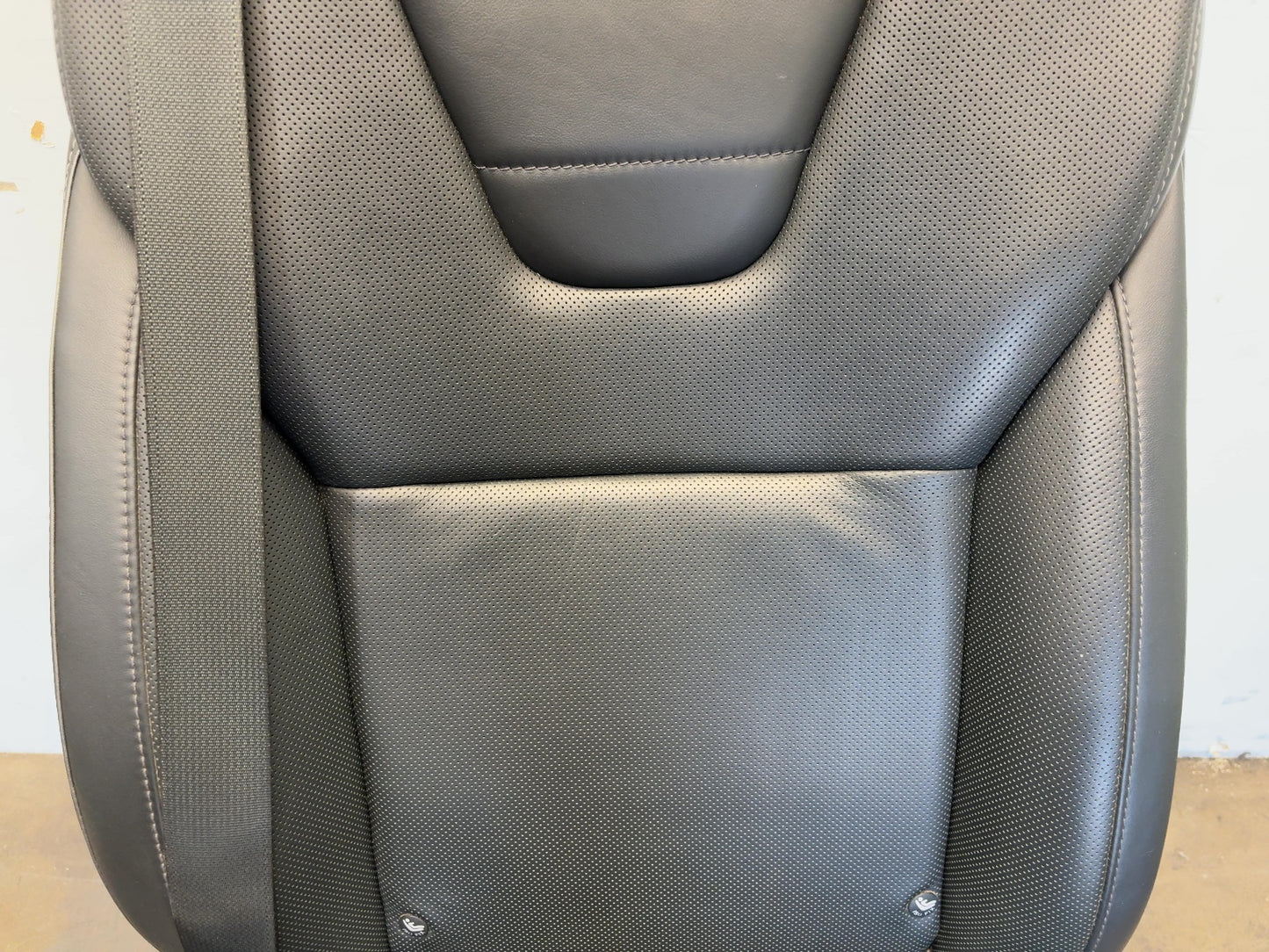 2016 Tesla Model X Second Row Seat Left 1076089-02-B