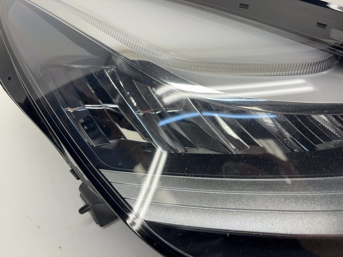 2018-2019 Tesla Model 3 Right Headlamp 1077372-10-I
