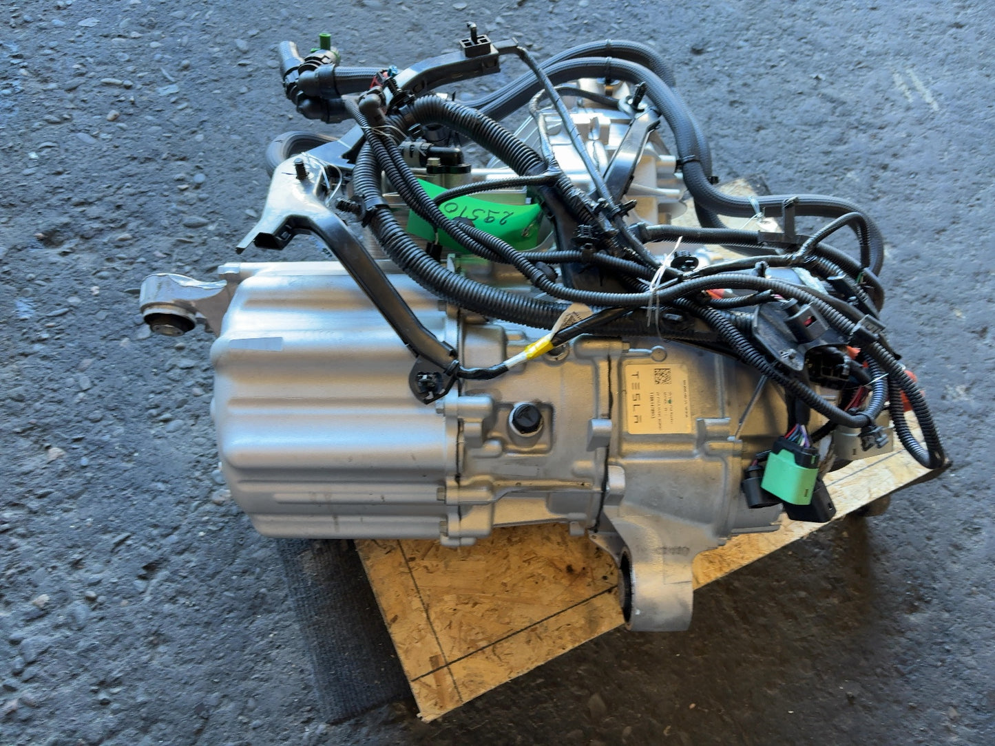 2015-2018 Tesla Model S Rear Drive Unit Small 1037000-00-F
