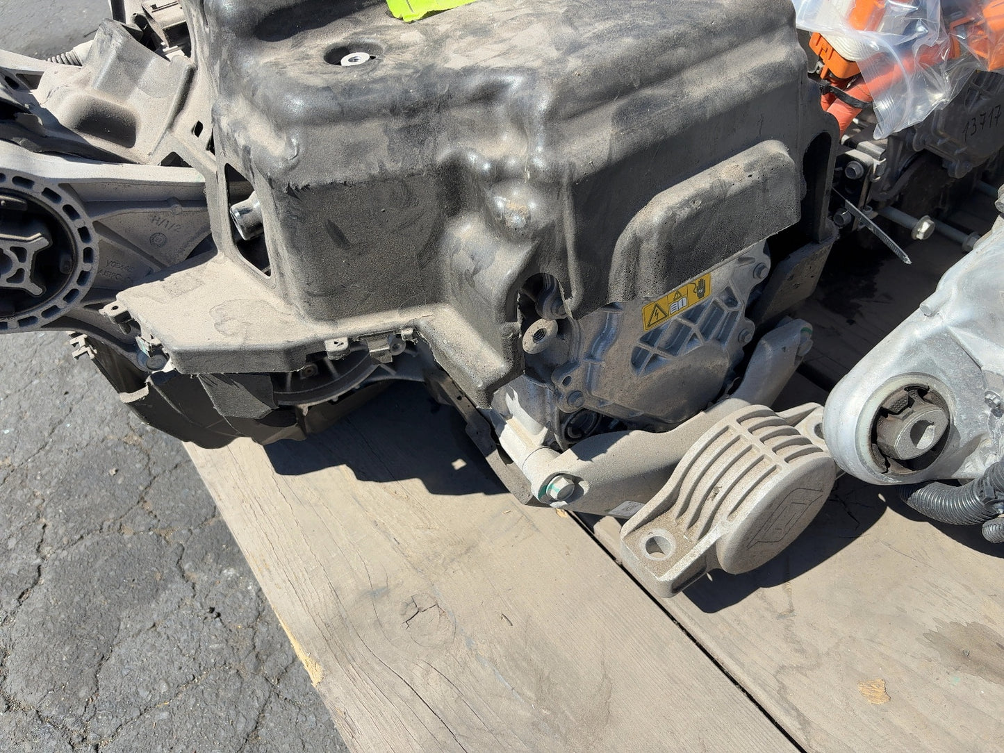 2023 Rivian R1S R1T Front Drive Unit Quad Motor PT00043514-G