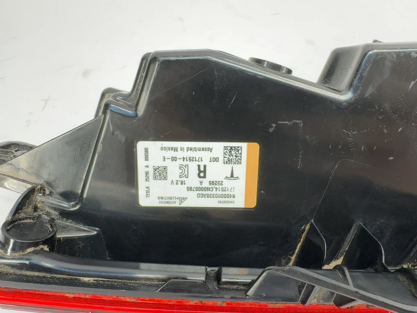 2025-2026 Tesla Model 3 Highland Rear Bumper Right Light 1712514-00-E