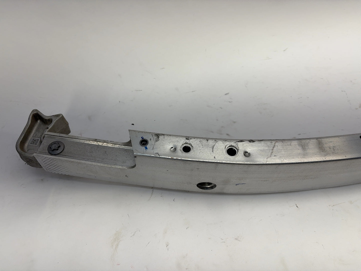 2022 Tesla Model Y Front Bumper Reinforcement Bar 1687601-00-E