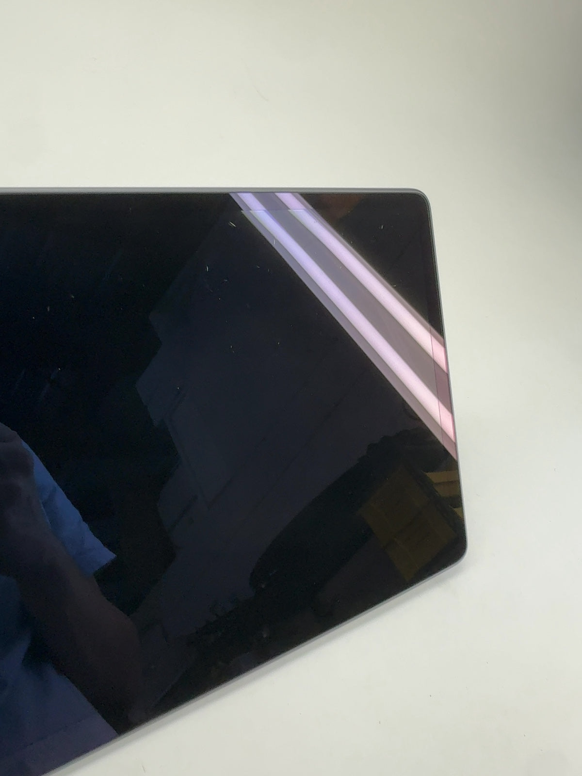 2021-2023 Tesla Model 3 Center Display 1089543-00-I