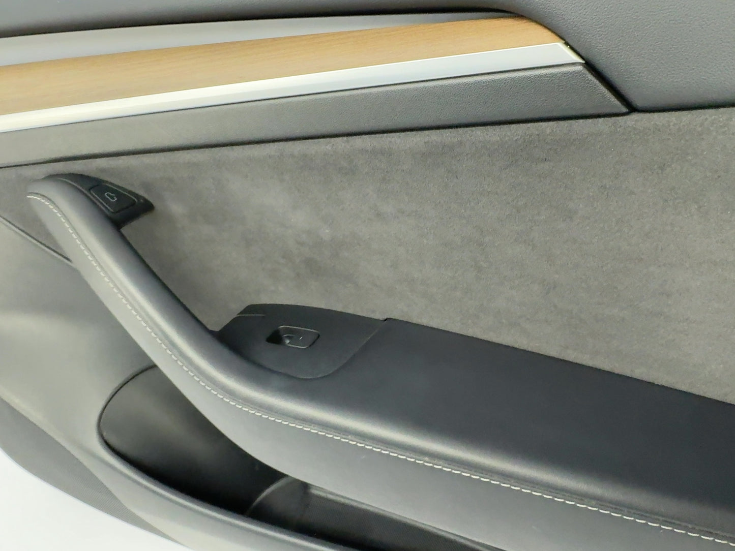 2021-2023 Tesla Model 3 Front Right Door Panel 1588127-01-D